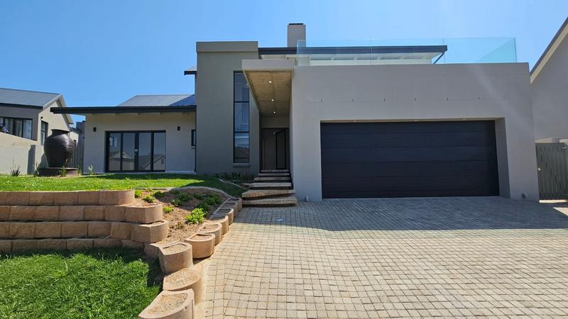 3 Bedroom Property for Sale in Outeniquasbosch Western Cape